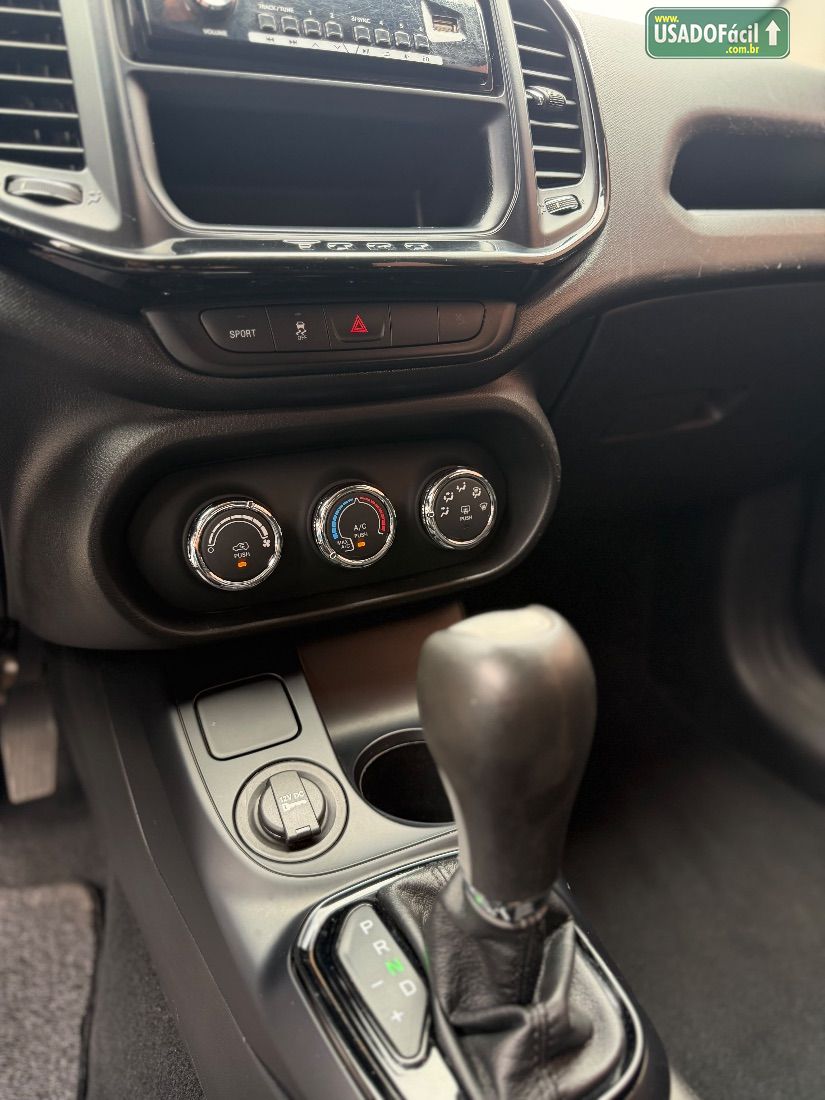 Fiat Toro Endurance 1.8 Automático Flex 2020/2021 — foto 9 de 13