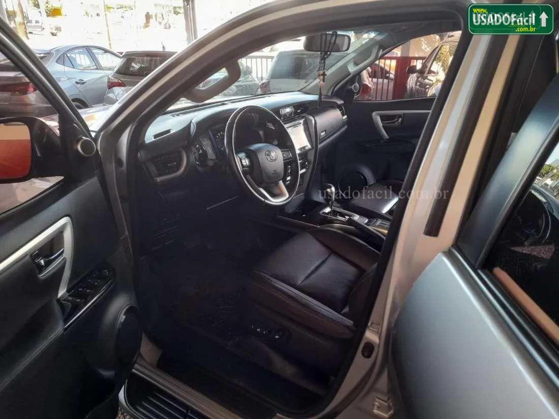TOYOTA Hilux SW4 SRV 4x2 2.7 Automático Flex 2018/2019 — foto 13 de 18