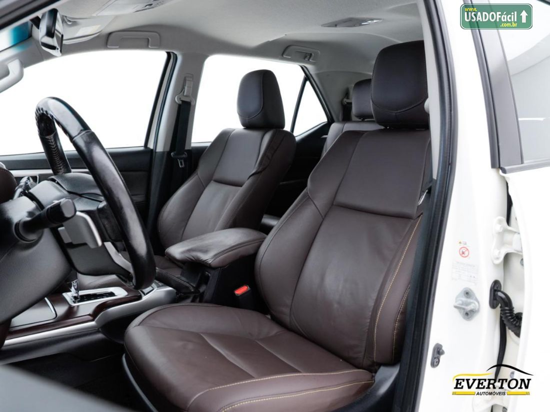 Toyota Hilux SW4 SRV 4x2 2.7 Automático Flex 2019/2019 — foto 11 de 21