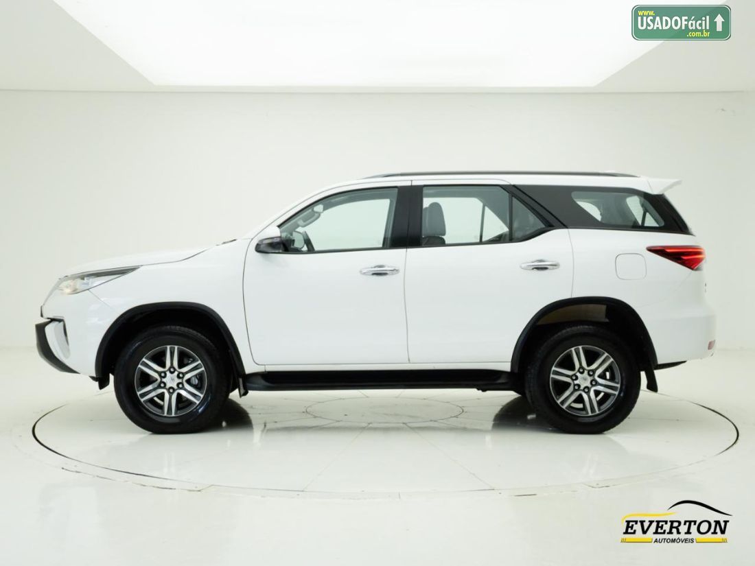 Toyota Hilux SW4 SRV 4x2 2.7 Automático Flex 2019/2019 — foto 8 de 21