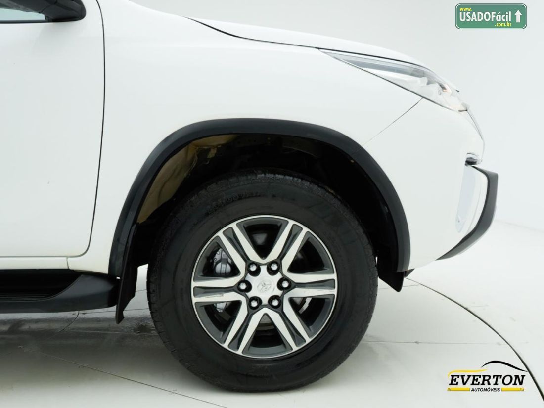 Toyota Hilux SW4 SRV 4x2 2.7 Automático Flex 2019/2019 — foto 9 de 21
