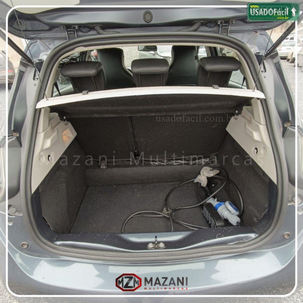 RENAULT ZOE Intense Elétrico 2022/2023 — foto 21 de 23
