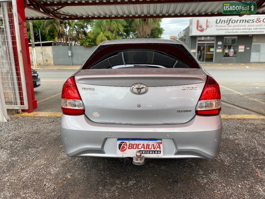 Toyota Etios Sedan Platinum 1.5 Automático Flex 2018/2018 — foto 7 de 11