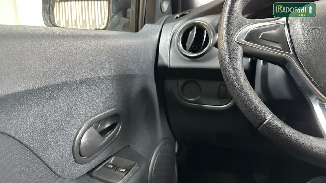 Renault Logan Life 1.0 Mecânico Flex 2020/2021 — foto 17 de 24