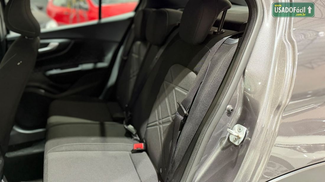 Fiat Fastback Audace 200 Turbo Automático Híbri­do 2025/2026 — foto 10 de 15
