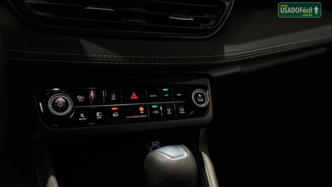 Fiat Fastback Audace 200 Turbo Automático Híbri­do 2025/2026 — foto 8 de 15