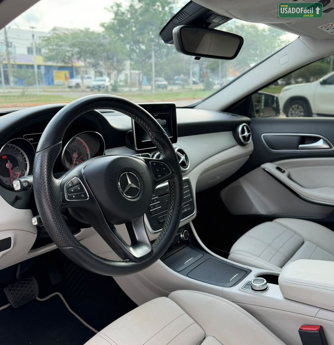 Mercedes-Benz GLA 200 Advance 1.6 Automático Flex 2017/2017 — foto 13 de 14