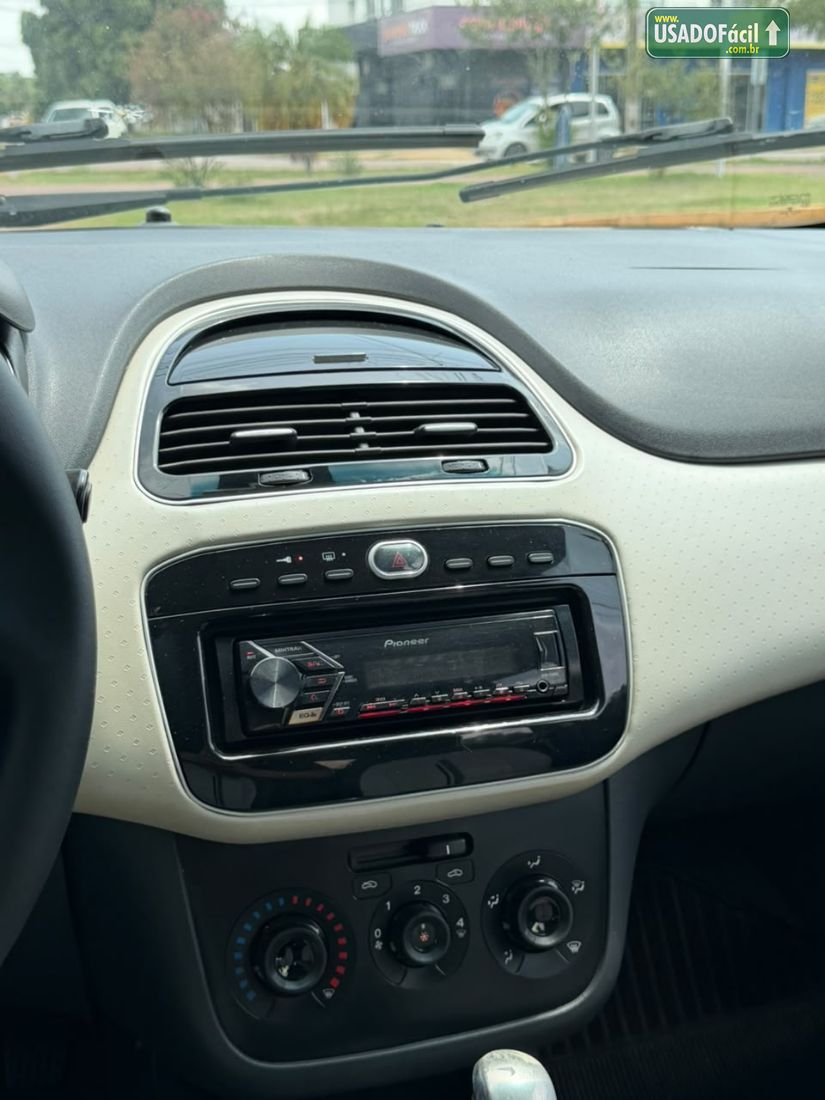 Fiat Punto Essence Dualogic 1.6 Flex 5P 2014/2014 — foto 12 de 14