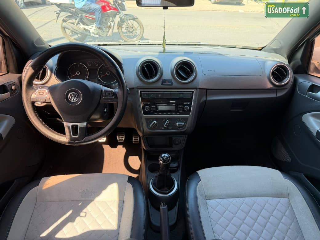Volkswagen Voyage Evidence 1.6 Total Flex 2014/2015 — foto 13 de 17