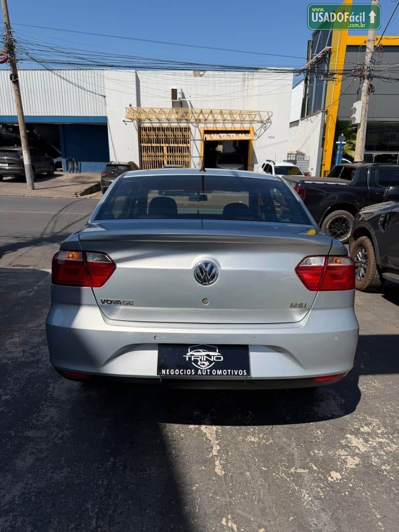 Volkswagen Voyage Evidence 1.6 Total Flex 2014/2015 — foto 5 de 17