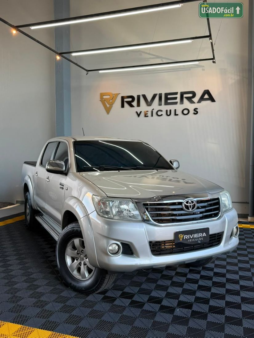Toyota Hilux SR CD 2.7 4x2 16V Automático Flex 2014/2014 — foto 2 de 11
