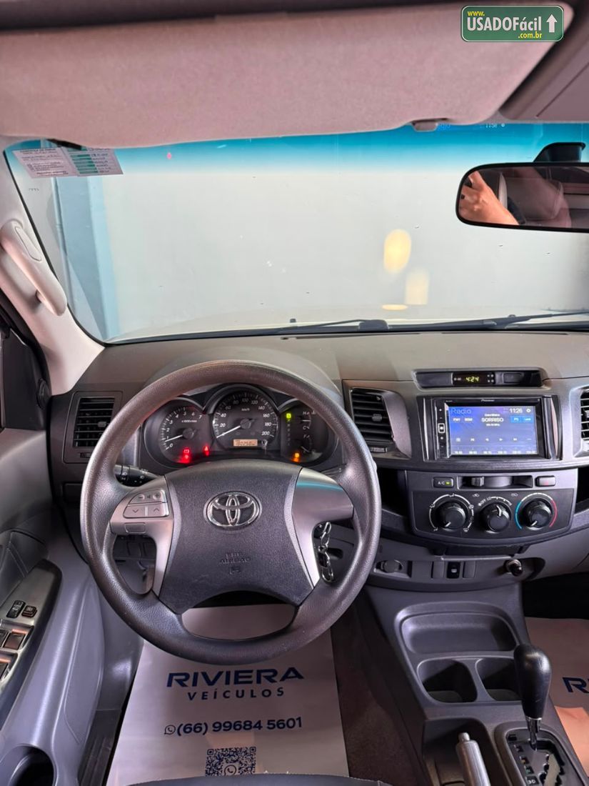 Toyota Hilux SR CD 2.7 4x2 16V Automático Flex 2014/2014 — foto 9 de 11