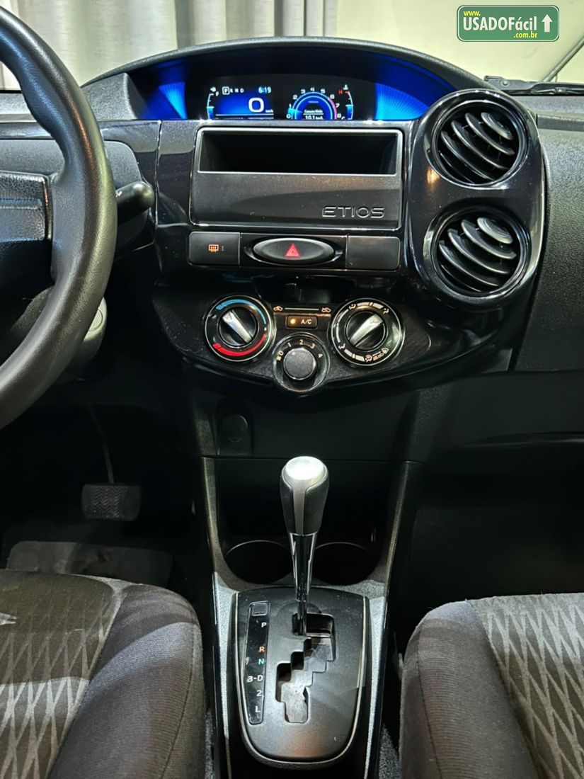 Toyota Etios Sedan X 1.5 Automático Flex 2018/2019 — foto 7 de 13