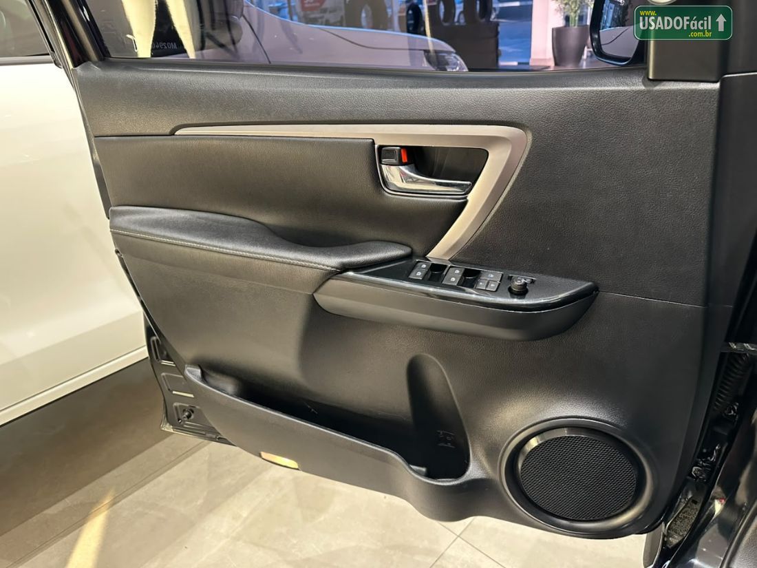 Toyota Hilux SW4 SRX 2.8 4x4 TDI Automático Diesel 2021/2021 — foto 13 de 15