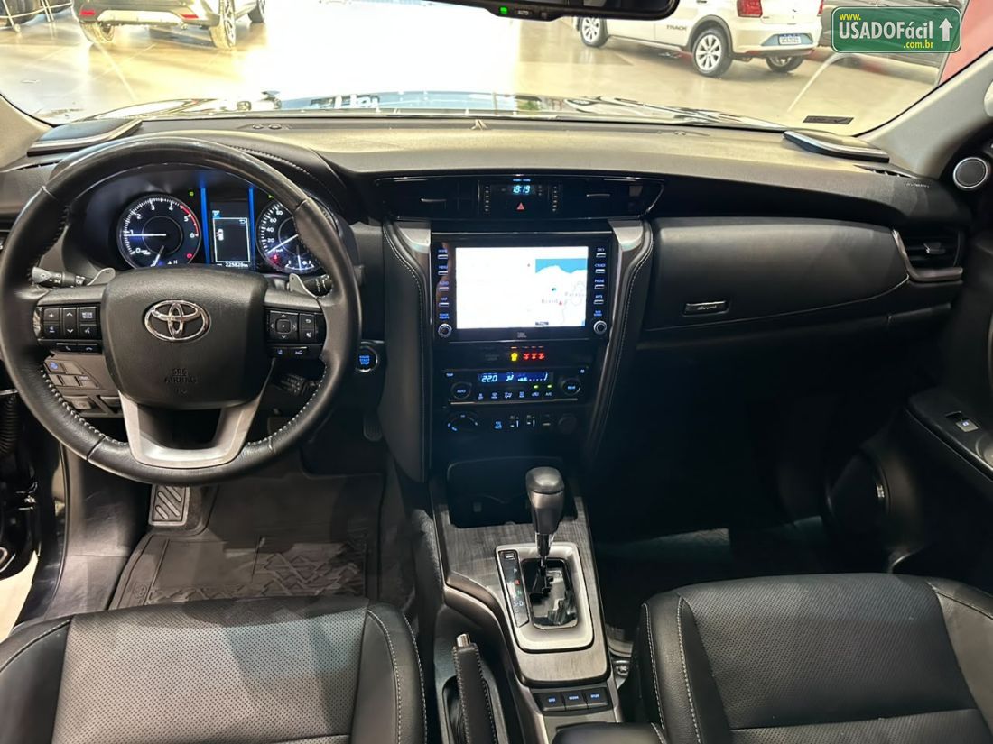 Toyota Hilux SW4 SRX 2.8 4x4 TDI Automático Diesel 2021/2021 — foto 8 de 15