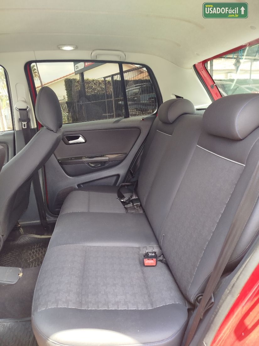 Volkswagen Fox Comfortline 1.0 4P Flex 2015/2016 — foto 8 de 12