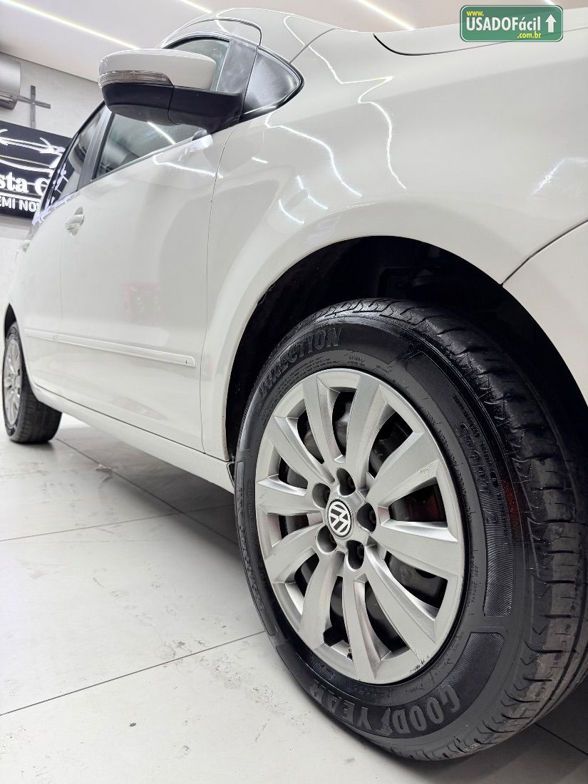 Volkswagen Fox 1.0 Mi 4P Total Flex 2013/2013 — foto 20 de 21