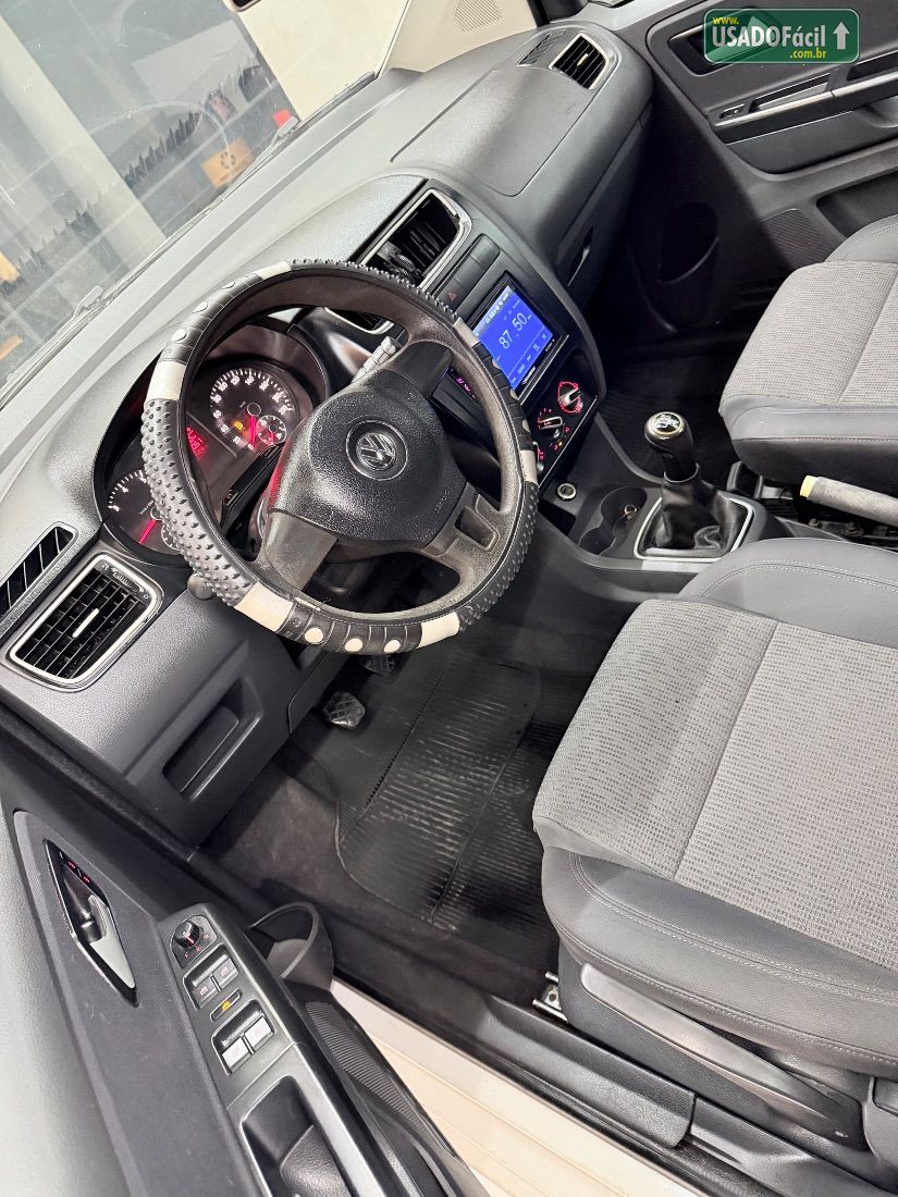 Volkswagen Fox 1.0 Mi 4P Total Flex 2013/2013 — foto 21 de 21