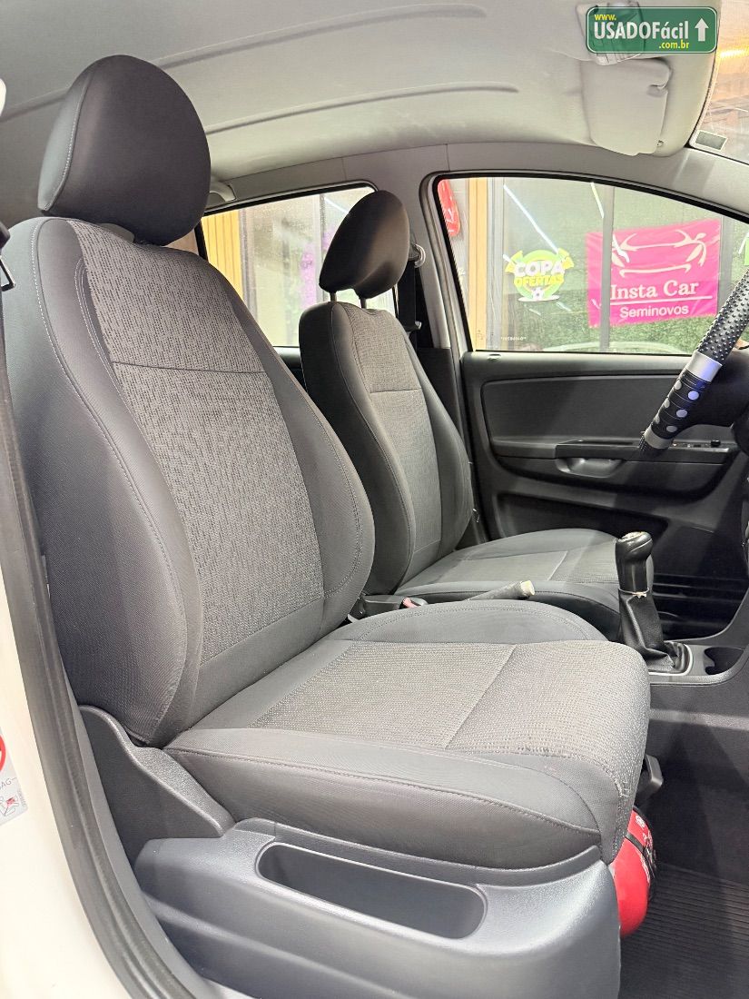 Volkswagen Fox 1.0 Mi 4P Total Flex 2013/2013 — foto 5 de 21