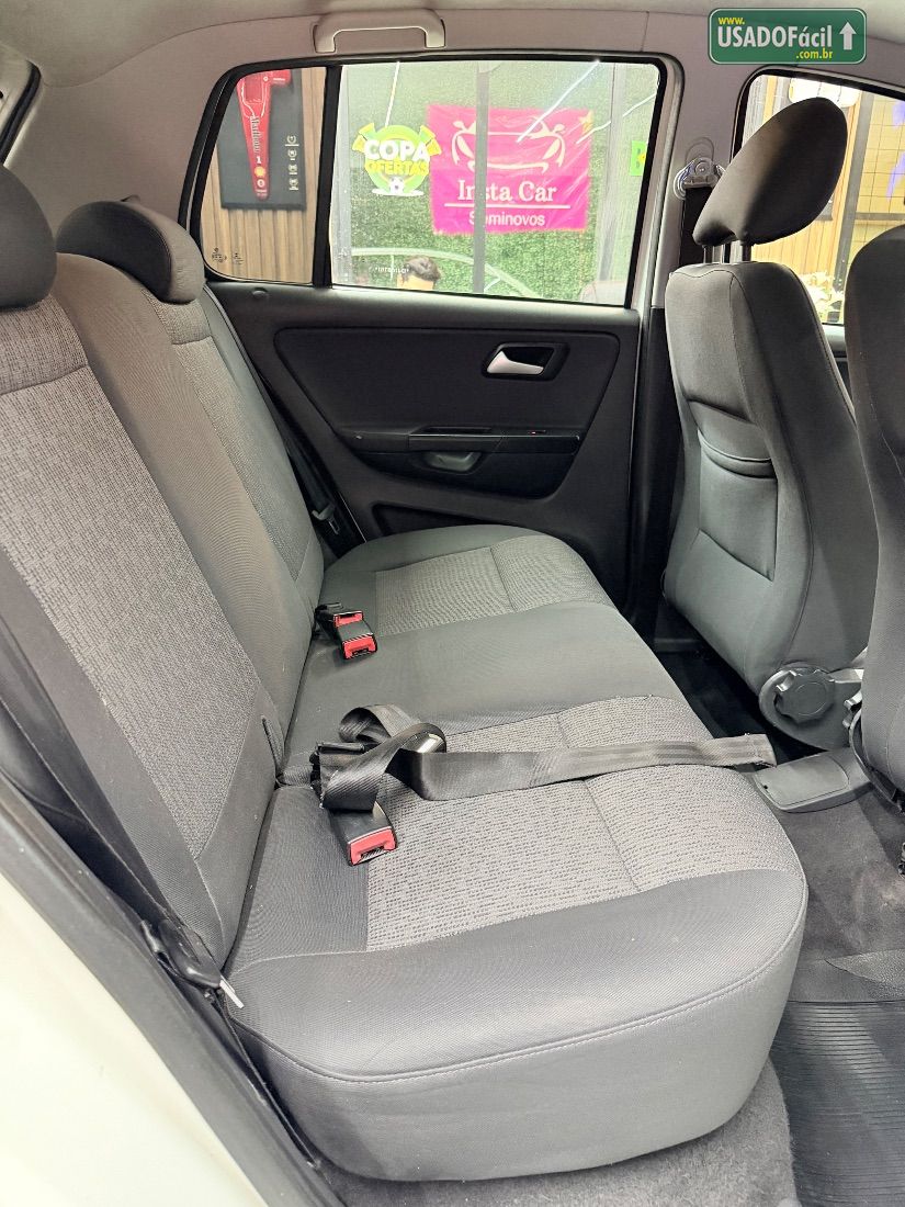 Volkswagen Fox 1.0 Mi 4P Total Flex 2013/2013 — foto 7 de 21
