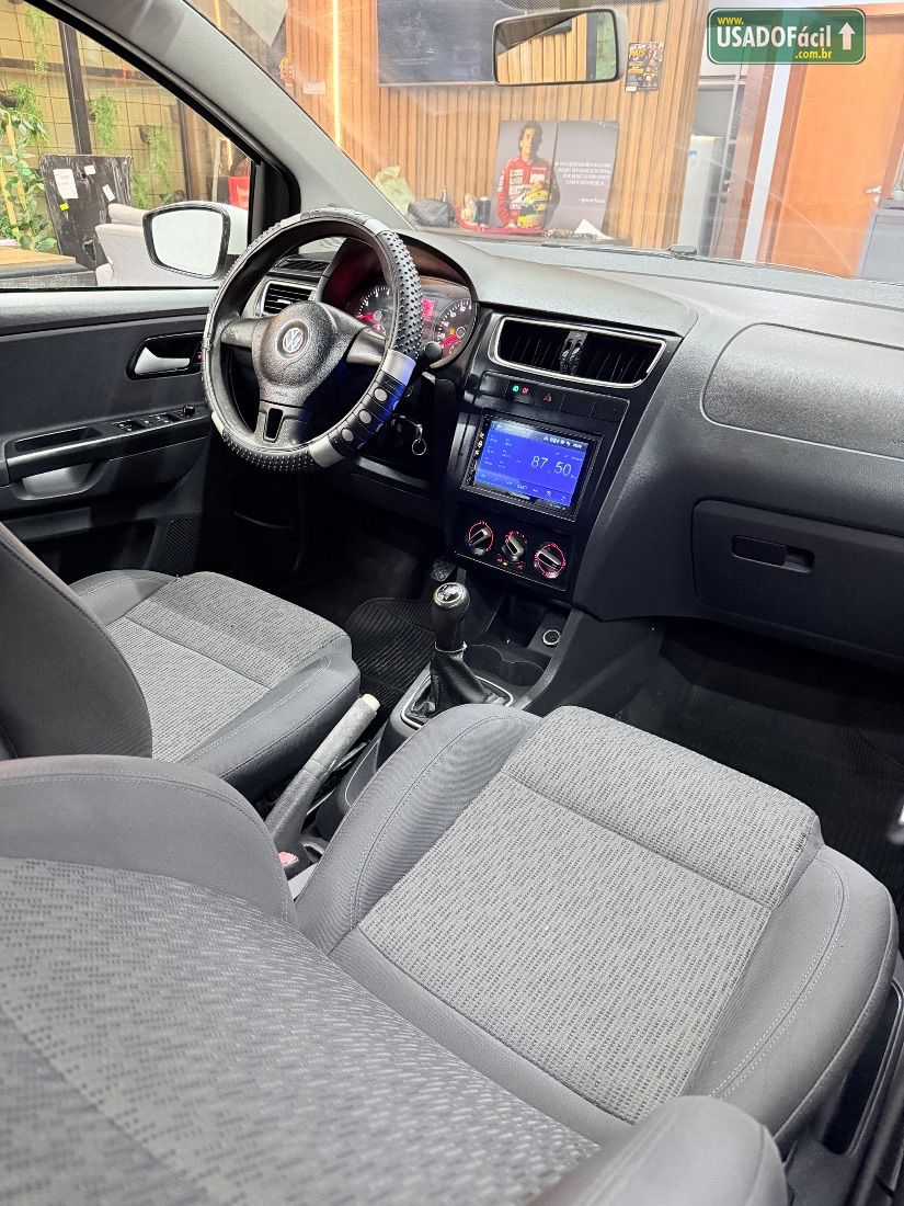 Volkswagen Fox 1.0 Mi 4P Total Flex 2013/2013 — foto 8 de 21