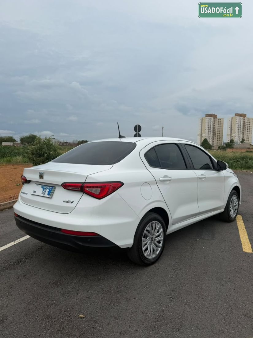 Fiat Cronos Drive 1.3 Mecânico Flex 2021/2022 — foto 7 de 11