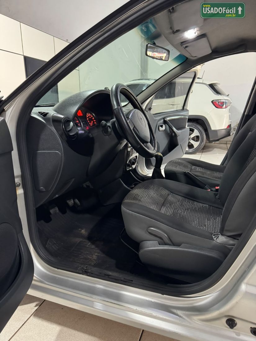 Renault Sandero Expression 1.6 Hi-Flex 5P 2010/2011 — foto 9 de 15