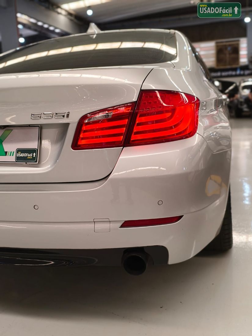 BMW bmw 535iA 3.0 306cv Bi-Turbo 2010/2011 — foto 6 de 23