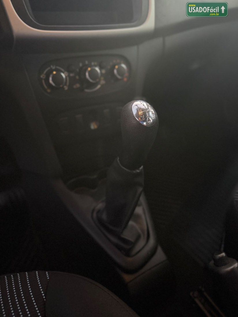Renault Logan Authentique 1.0 Flex 2017/2018 — foto 12 de 20