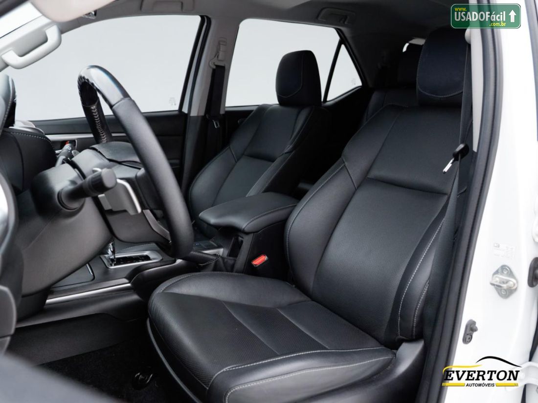 Toyota Hilux SW4 SRX 2.8 4x4 TDI Automático Diesel 2024/2024 — foto 11 de 22