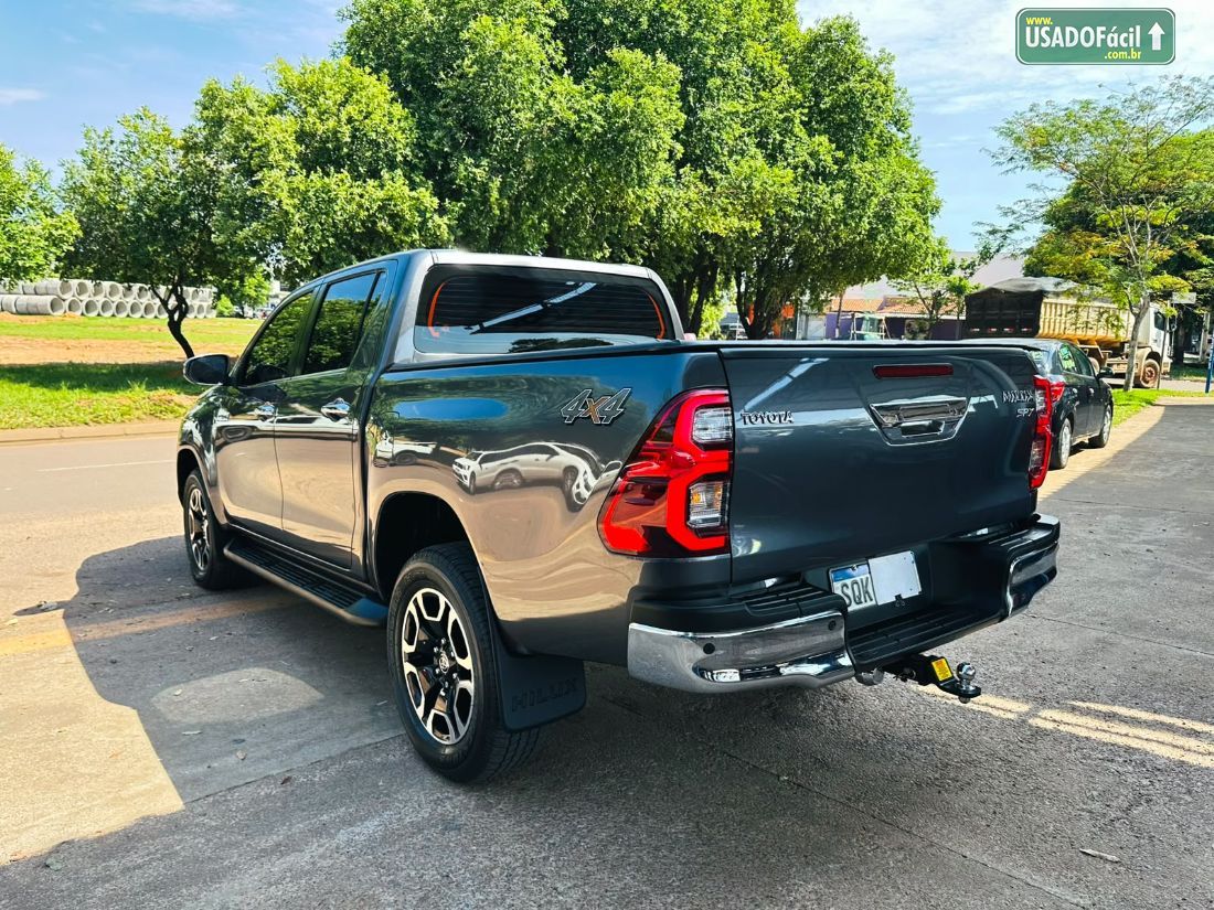 Toyota Hilux SRX CD 2.8 4x4 TDI Automático Diesel 2026/2026 — foto 13 de 16