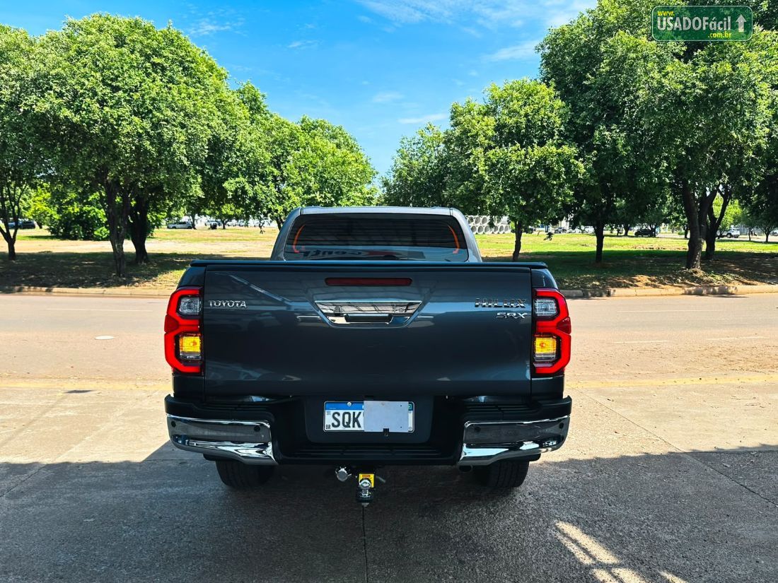 Toyota Hilux SRX CD 2.8 4x4 TDI Automático Diesel 2026/2026 — foto 14 de 16