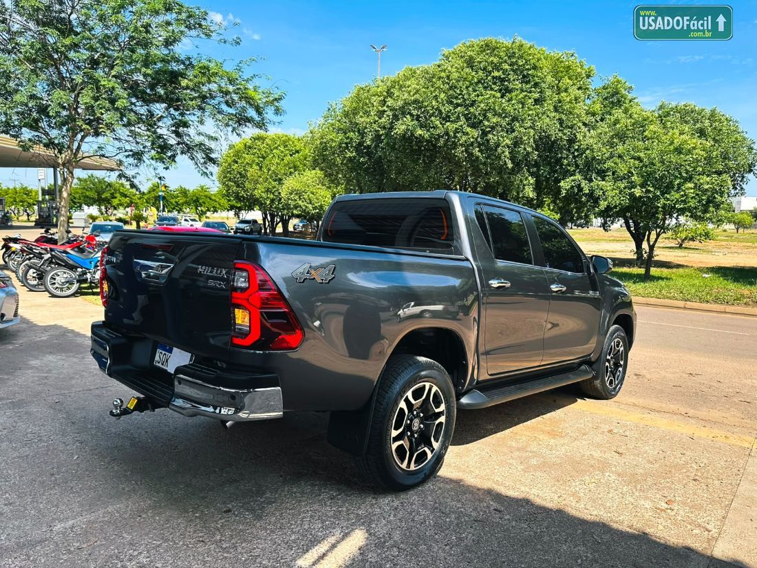 Toyota Hilux SRX CD 2.8 4x4 TDI Automático Diesel 2026/2026 — foto 15 de 16