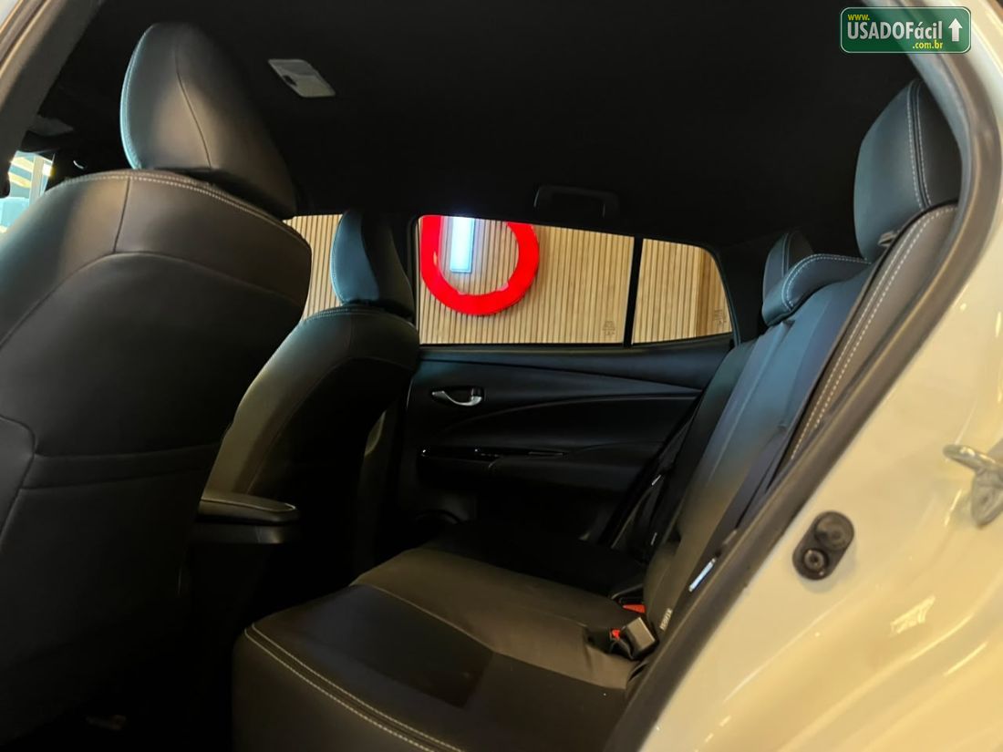 Toyota Yaris Hatch X-Way 1.5 Automático Flex 2019/2019 — foto 9 de 12