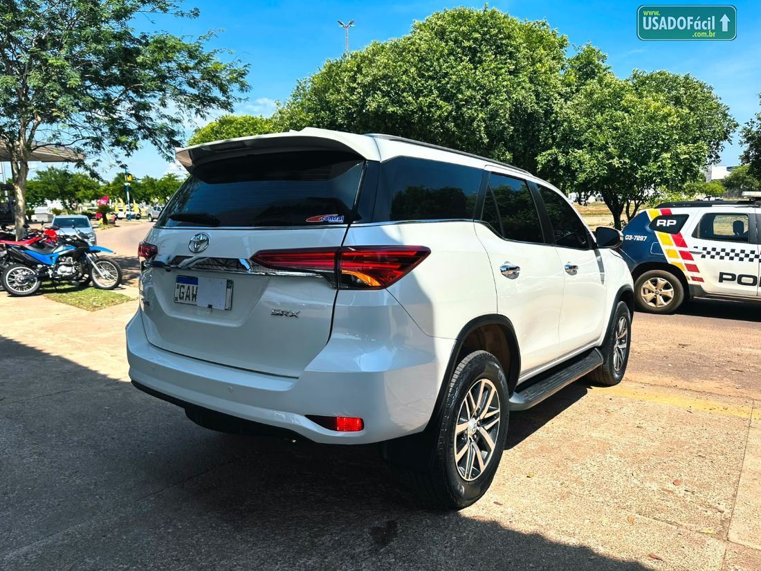 Toyota Hilux SW4 SRX 2.8 4x4 TDI Automático Diesel 2017/2017 — foto 17 de 18