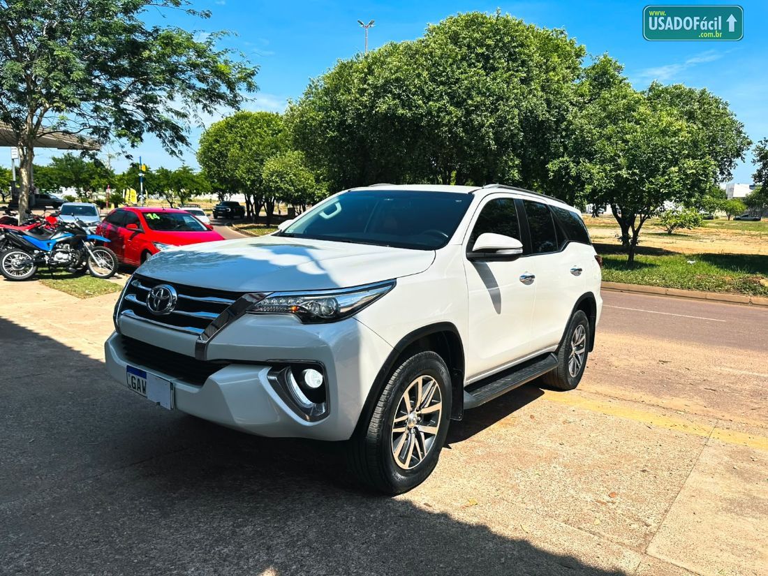 Toyota Hilux SW4 SRX 2.8 4x4 TDI Automático Diesel 2017/2017 — foto 3 de 18
