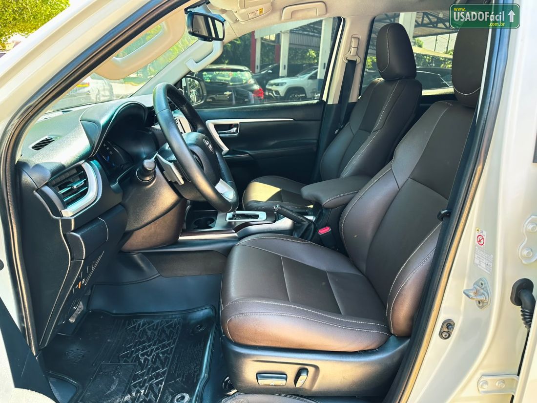 Toyota Hilux SW4 SRX 2.8 4x4 TDI Automático Diesel 2017/2017 — foto 5 de 18