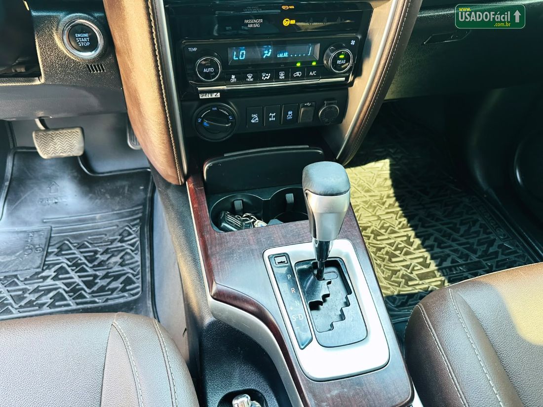 Toyota Hilux SW4 SRX 2.8 4x4 TDI Automático Diesel 2017/2017 — foto 7 de 18