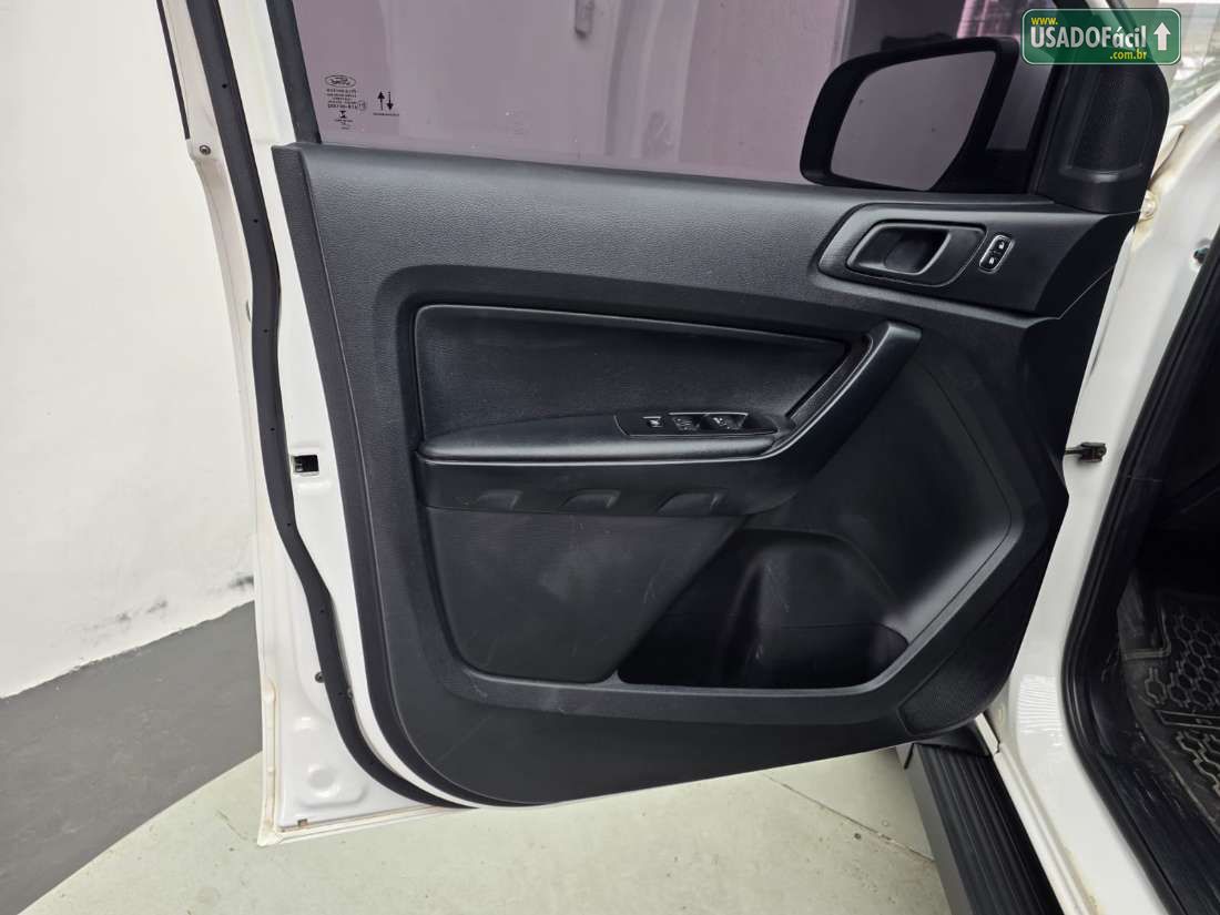 FORD Ranger XLS CD 2.2 4x4 Automático Diesel 2022/2023 — foto 21 de 28