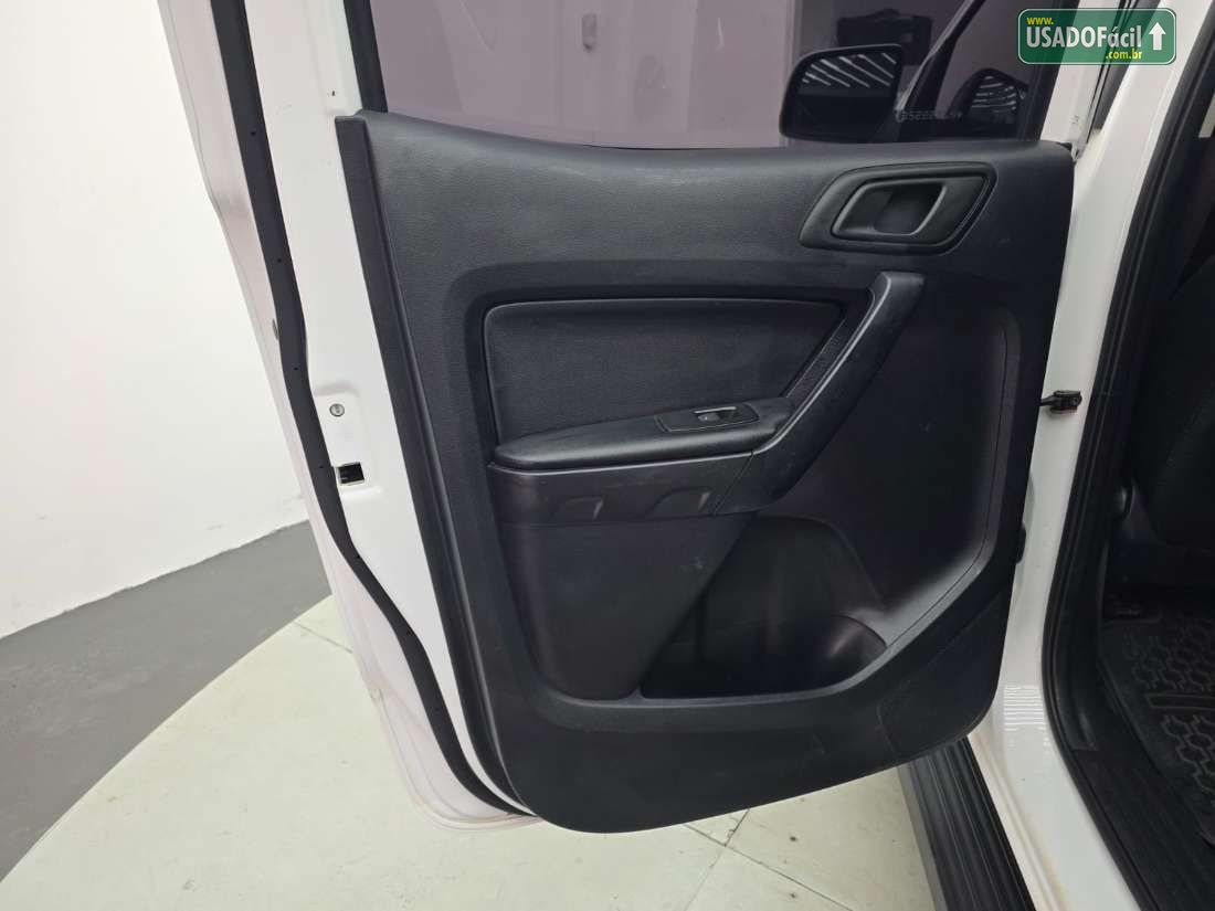 FORD Ranger XLS CD 2.2 4x4 Automático Diesel 2022/2023 — foto 23 de 28