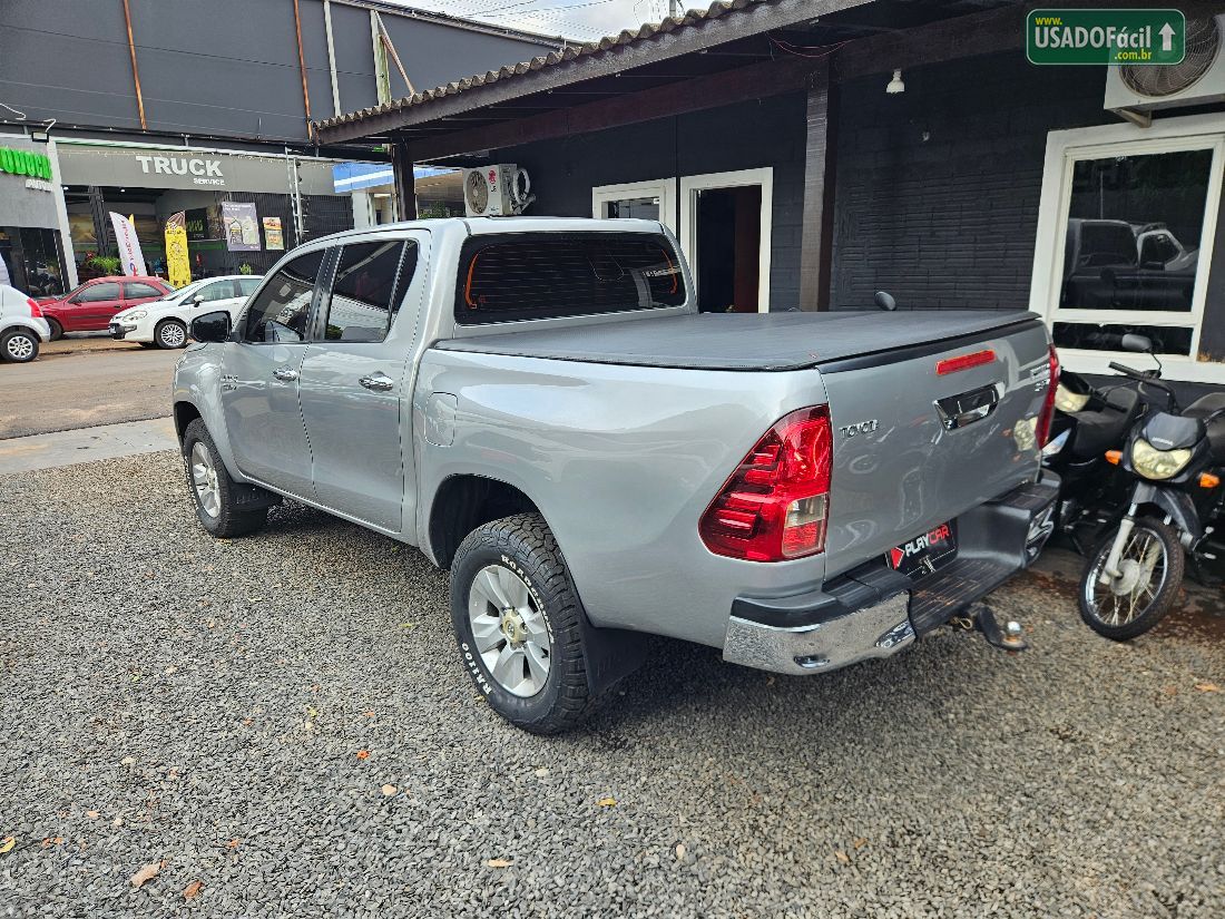 Toyota Hilux SRV CD 2.7 4X2 Automático Flex 2017/2017 — foto 9 de 23