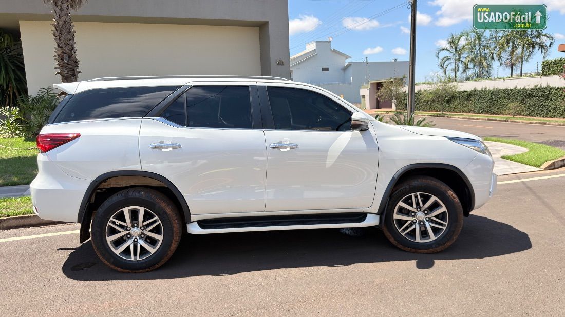 Toyota Hilux SW4 SRX 2.8 4x4 TDI Automático Diesel 2016/2016 — foto 17 de 19