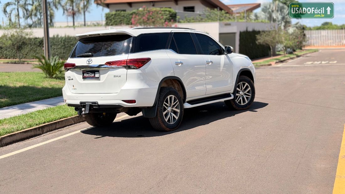 Toyota Hilux SW4 SRX 2.8 4x4 TDI Automático Diesel 2016/2016 — foto 5 de 19