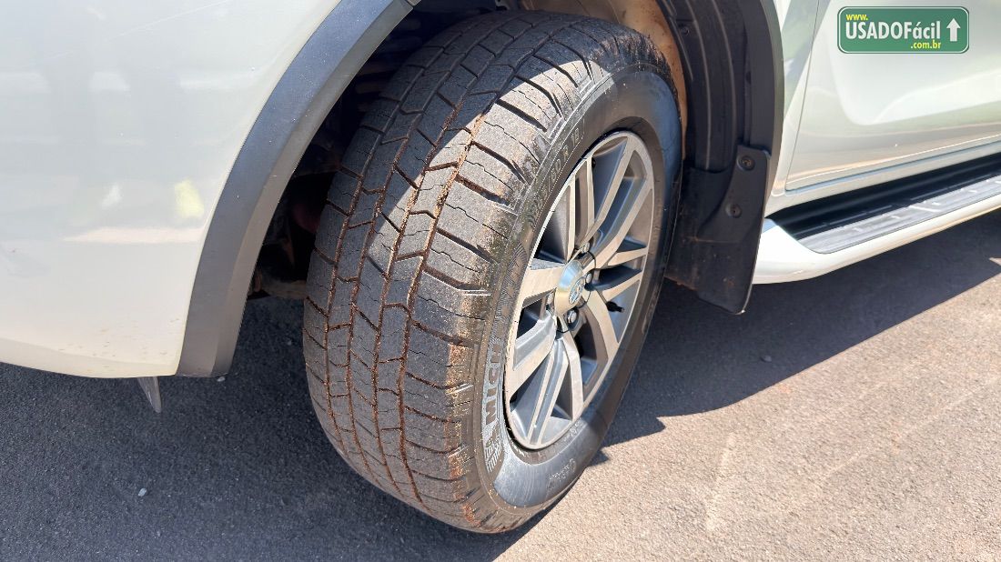 Toyota Hilux SW4 SRX 2.8 4x4 TDI Automático Diesel 2016/2016 — foto 6 de 19
