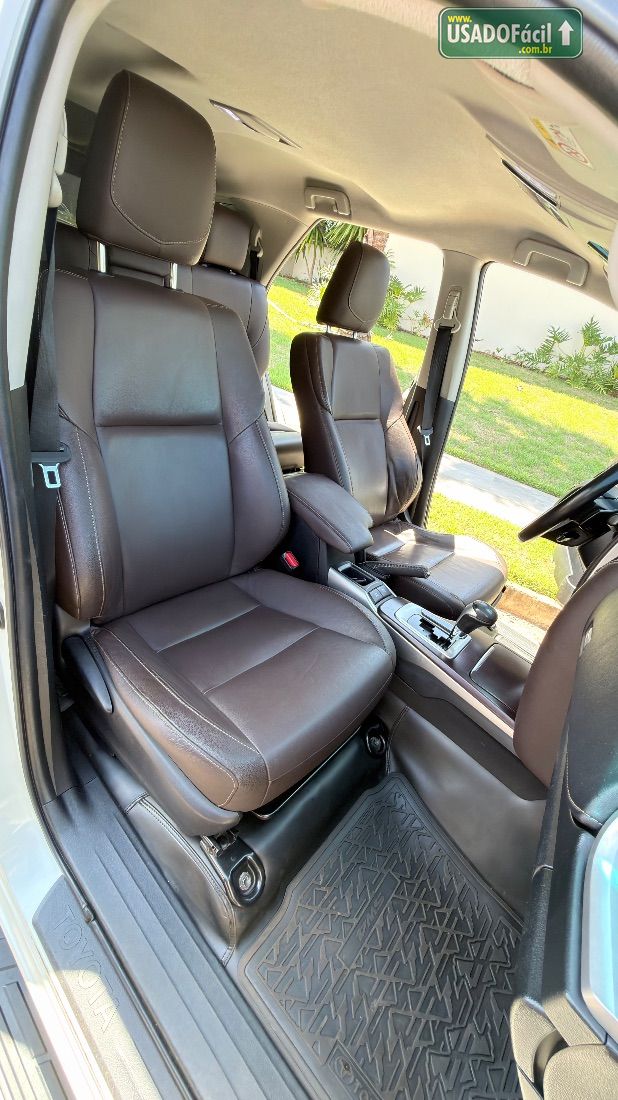Toyota Hilux SW4 SRX 2.8 4x4 TDI Automático Diesel 2016/2016 — foto 9 de 19