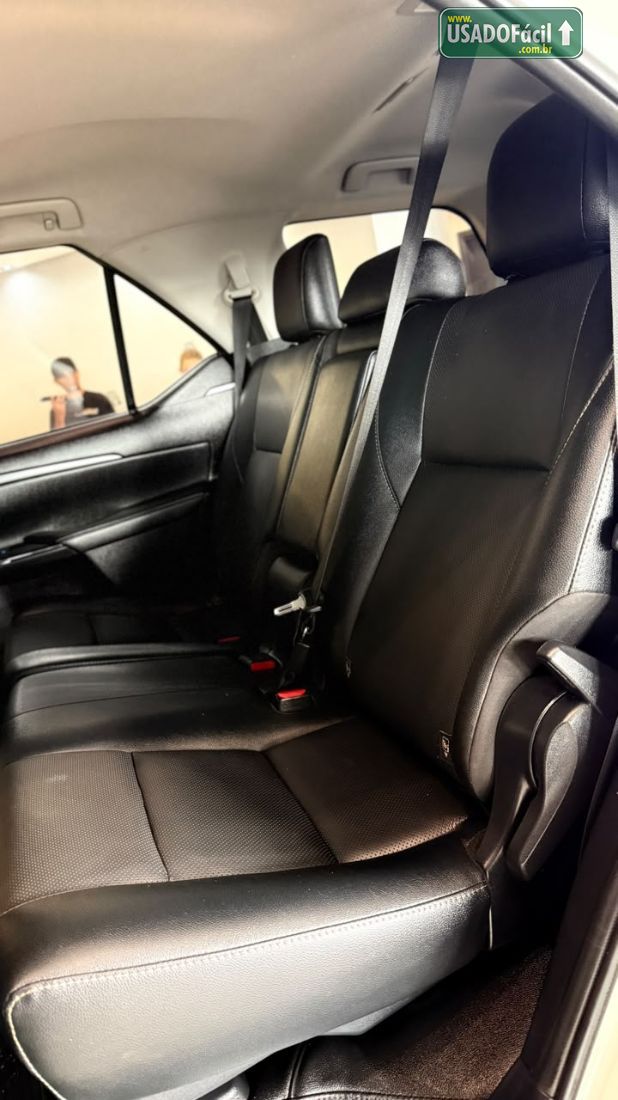 Toyota Hilux SW4 SRX 2.8 4x4 TDI Automático Diesel 2022/2022 — foto 14 de 15