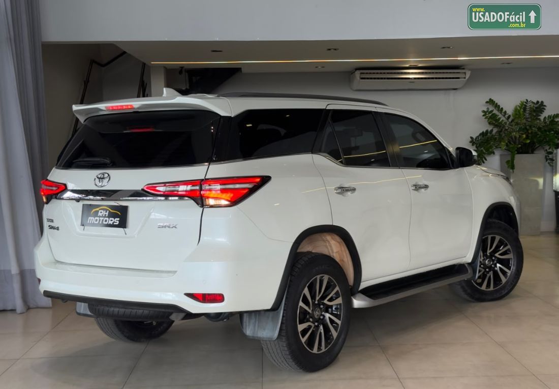 Toyota Hilux SW4 SRX 2.8 4x4 TDI Automático Diesel 2022/2022 — foto 4 de 15