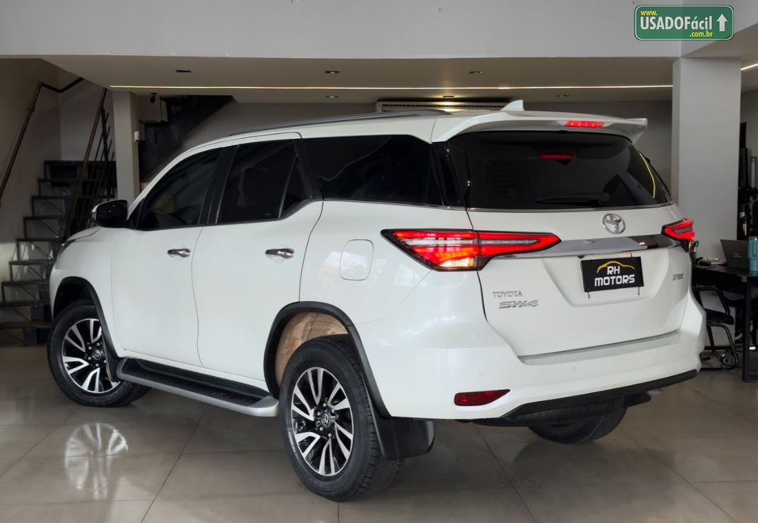 Toyota Hilux SW4 SRX 2.8 4x4 TDI Automático Diesel 2022/2022 — foto 6 de 15