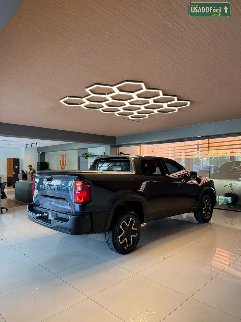 RAM Rampage Rebel CD 2.0 Turbo 4X4 Automático Diesel 2023/2024 — foto 4 de 12