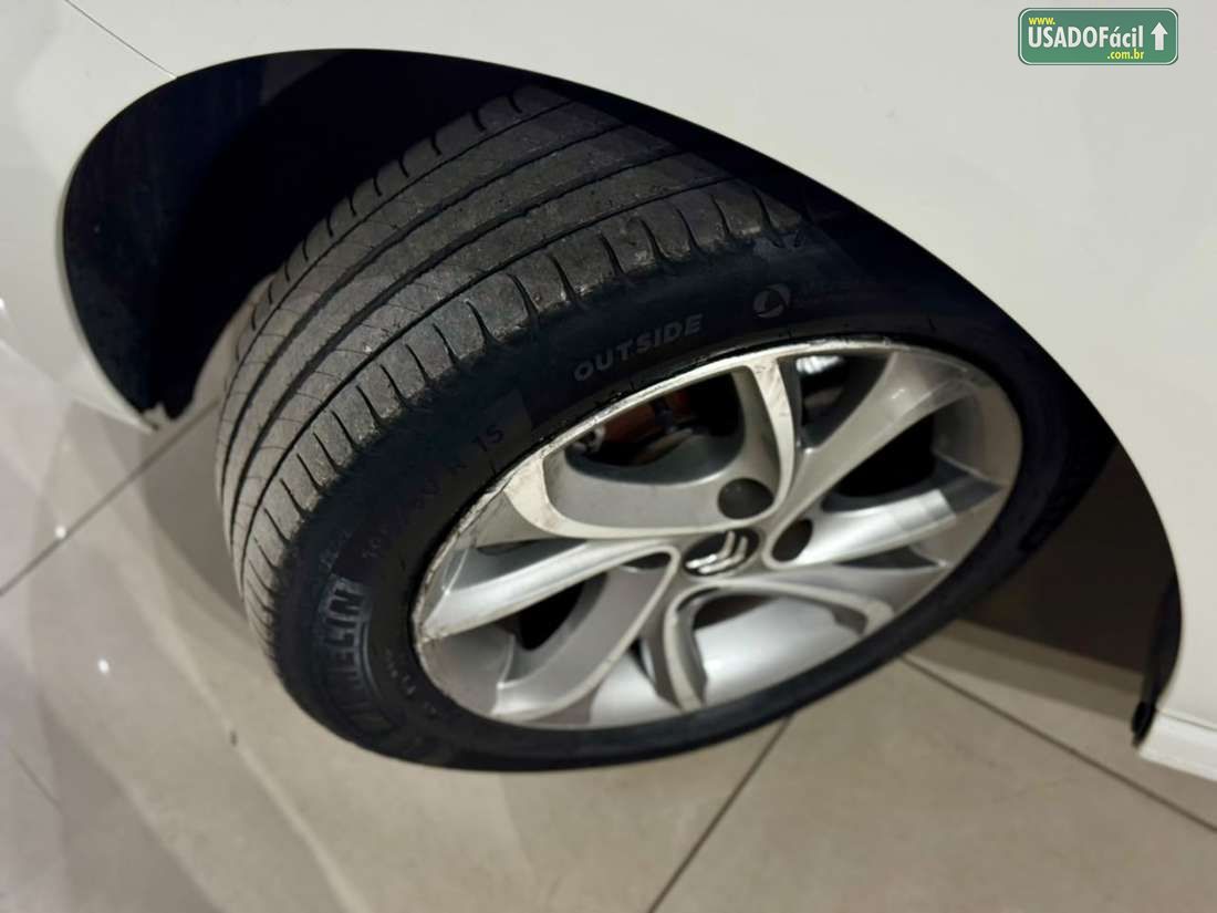 Citroen C3 Attractive 1.5 Mecânico Flex 5P 2016/2017 — foto 11 de 21